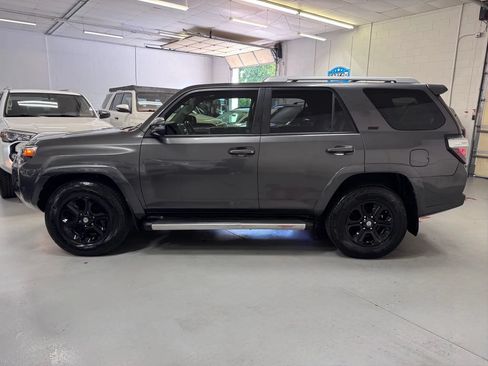 Used 2016 Toyota 4Runner SR5 Premium RWD image 6