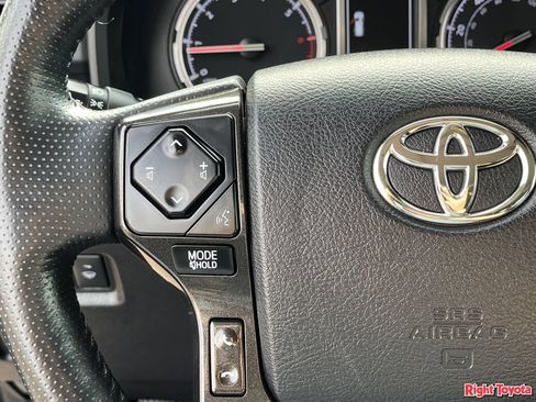 Certified 2023 Toyota 4Runner TRD Off-Road Premium w/ Moonroof Package AWD/4WD image 23