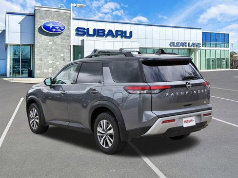 Used 2024 Nissan Pathfinder SL image 4