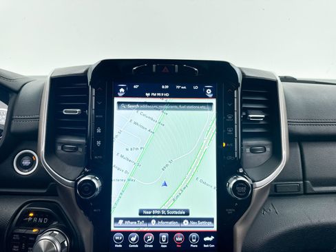 Used 2020 RAM 1500 Laramie AWD/4WD image 19