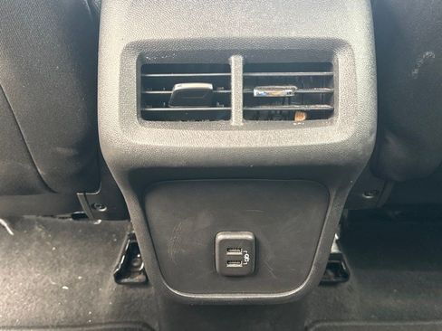 Used 2022 Chevrolet Equinox LT FWD image 9