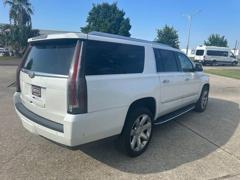 Used 2019 Cadillac Escalade ESV Luxury image 6