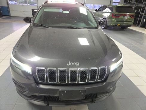 Used 2022 Jeep Cherokee Latitude Lux w/ Sun & Sound Group AWD/4WD image 7