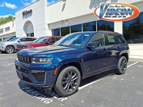 New 2026 Jeep Grand Cherokee Limited AWD/4WD image 1