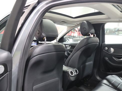 Used 2017 Mercedes-Benz C 300 4MATIC Sedan image 38
