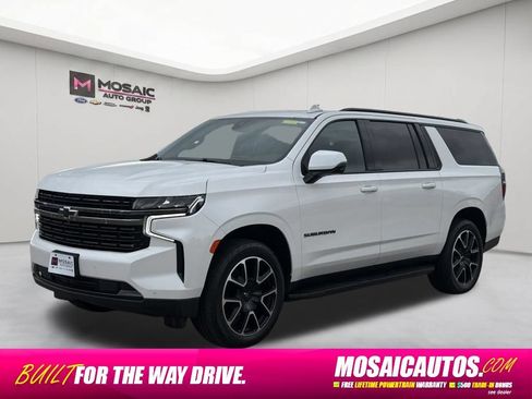 Used 2022 Chevrolet Suburban RST w/ Luxury Package AWD/4WD image 3