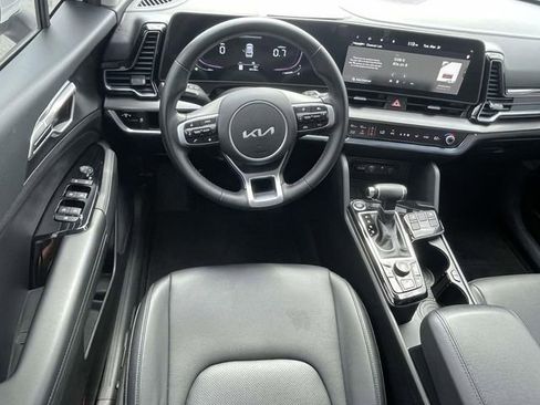 Used 2023 Kia Sportage EX FWD image 13