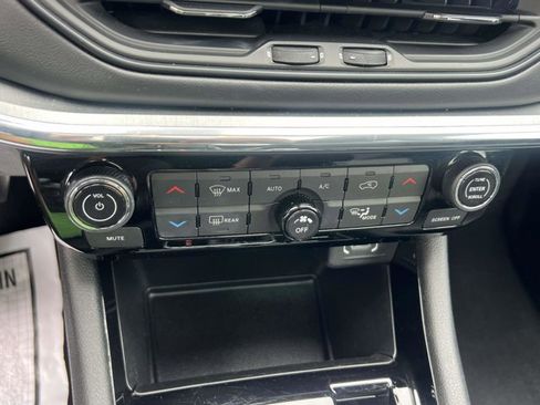 Used 2022 Jeep Compass High Altitude AWD/4WD image 29