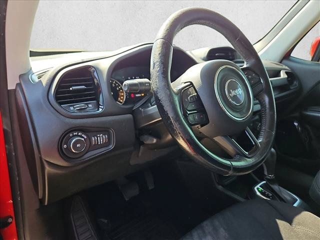 Used 2020 Jeep Renegade Altitude FWD image 9