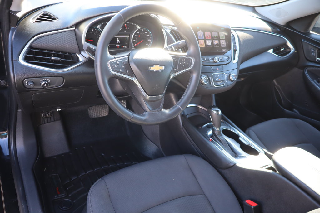 Used 2016 Chevrolet Malibu LT FWD image 5