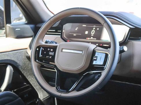 Used 2025 Land Rover Range Rover Sport Dynamic SE AWD/4WD image 12