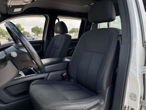 Used 2019 Nissan Titan SV w/ SV Convenience Package AWD/4WD image 26