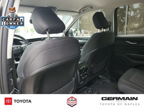 Used 2023 Jeep Grand Cherokee L Laredo RWD image 23