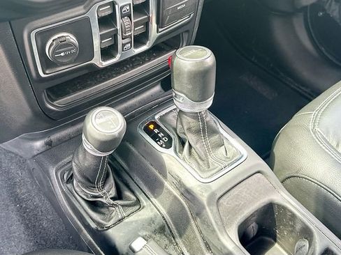 Used 2020 Jeep Gladiator Overland w/ Popular Equipment Package image 18