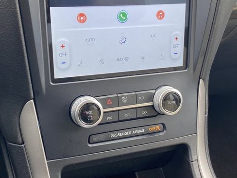 Used 2022 Ford Edge SEL image 18