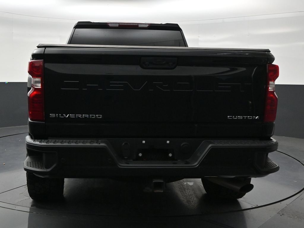 Used 2025 Chevrolet Silverado 2500 Custom w/ Custom Value Package AWD/4WD image 4