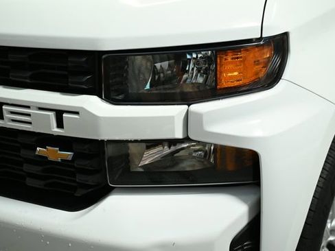 Used 2021 Chevrolet Silverado 1500 Custom image 18
