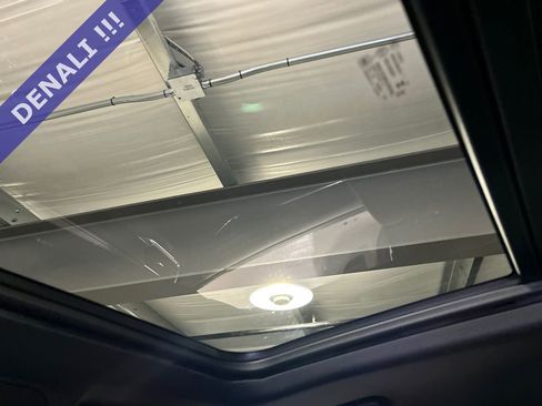 Used 2023 GMC Yukon Denali image 28