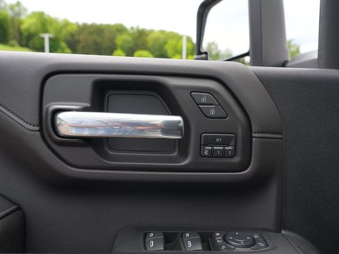 Used 2022 Chevrolet Silverado 3500 LTZ AWD/4WD image 17