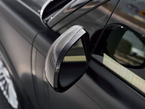 Used 2024 Land Rover Range Rover Long Wheelbase SE image 13