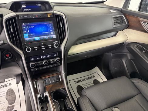 Used 2022 Subaru Ascent Touring AWD/4WD image 4