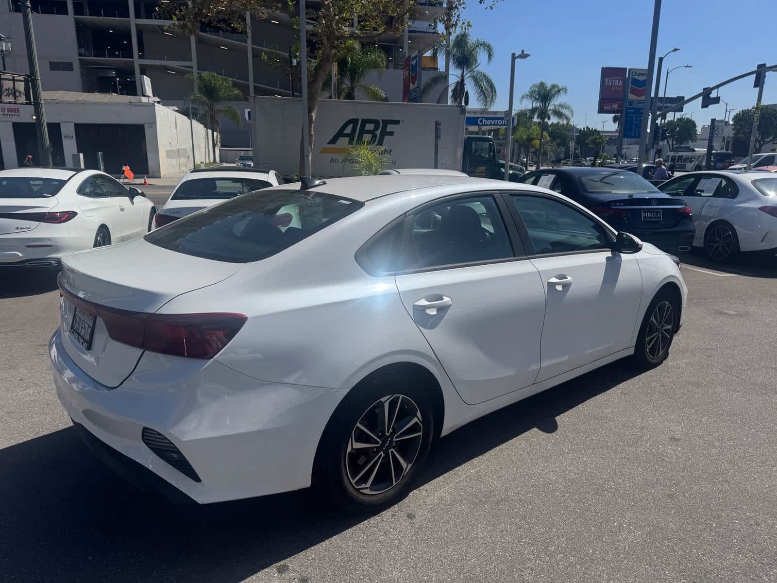 Used 2023 Kia Forte LXS FWD image 3