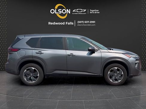 Used 2025 Nissan Rogue SV AWD/4WD image 6