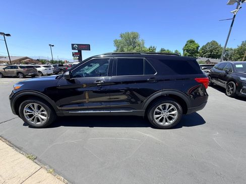 Used 2021 Ford Explorer XLT w/ Equipment Group 202A AWD/4WD image 7