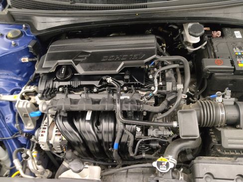 Used 2025 Hyundai Elantra SEL image 30