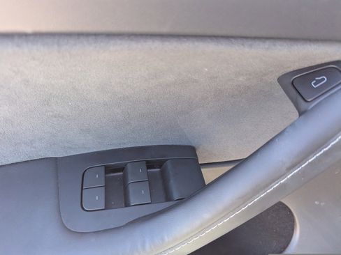 Used 2024 Tesla Model Y Long Range image 13