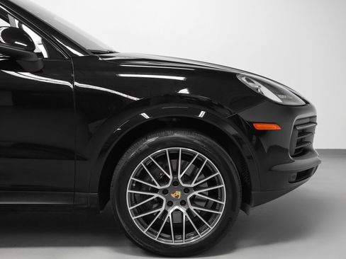 Certified 2023 Porsche Cayenne AWD/4WD image 14