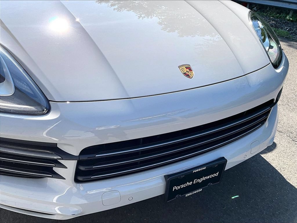 Certified 2023 Porsche Cayenne Platinum Edition AWD/4WD image 32