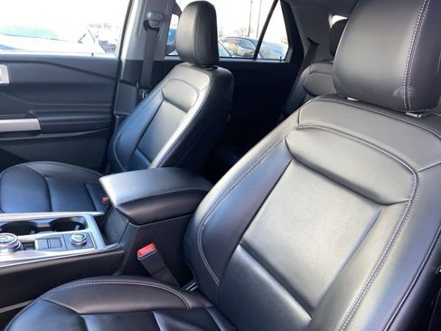 Certified 2023 Ford Explorer XLT w/ Equipment Group 202A image 21