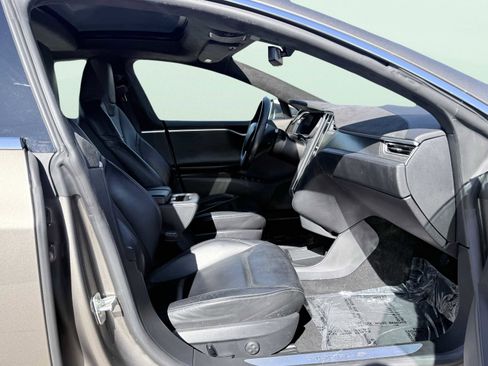 Used 2015 Tesla Model S 70D image 43