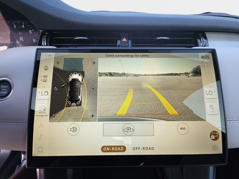 New 2026 Land Rover Discovery Sport Landmark AWD/4WD image 24