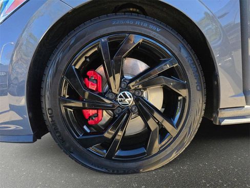 Used 2023 Volkswagen Jetta GLI Autobahn image 37