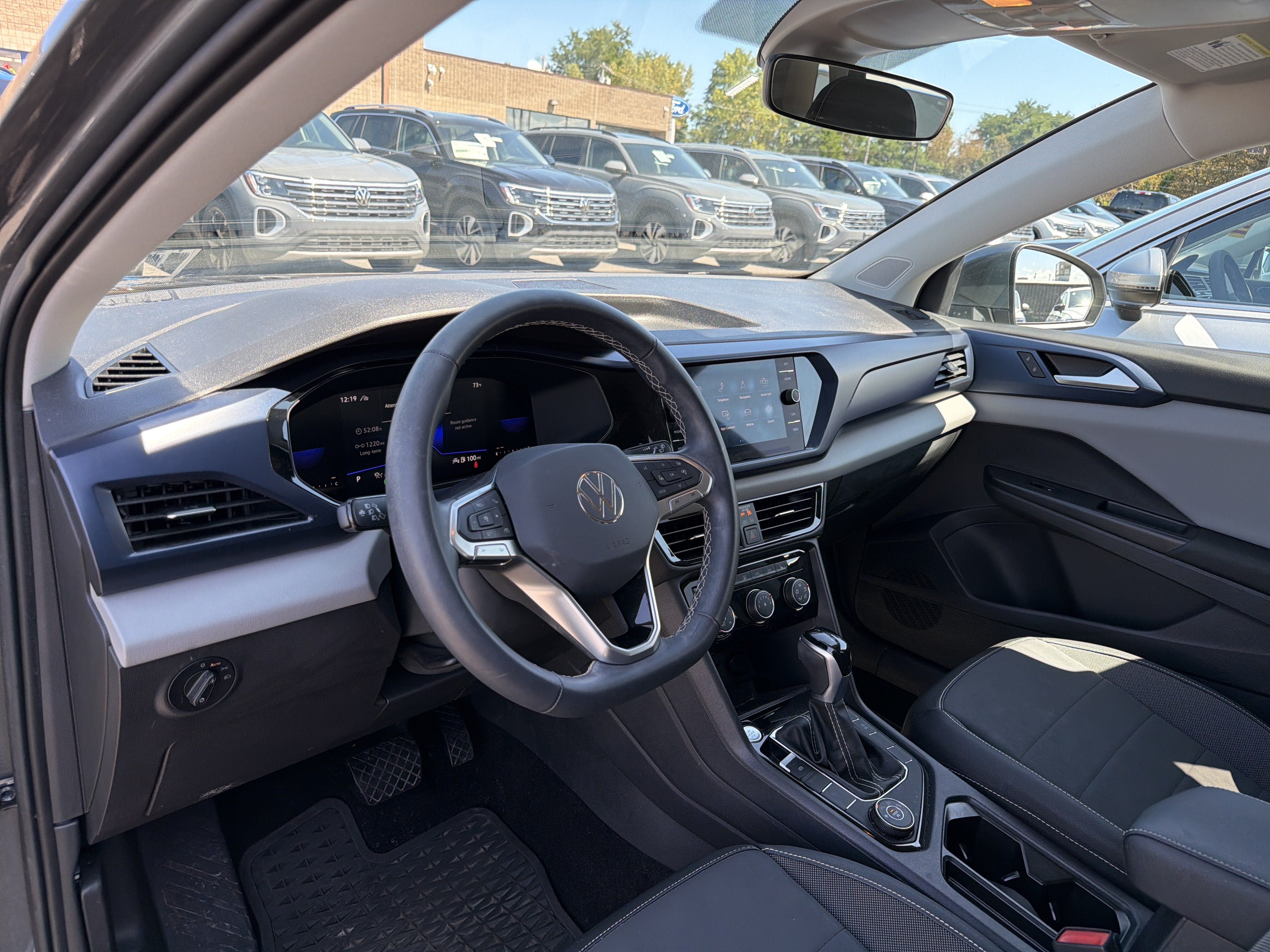 Used 2023 Volkswagen Taos SE AWD/4WD image 8
