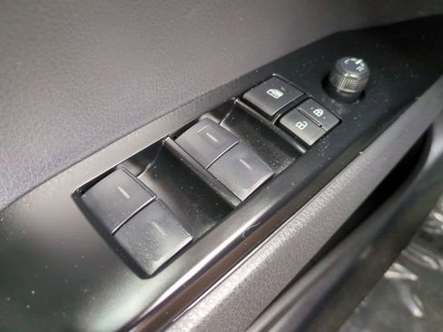 Used 2025 Toyota Camry LE w/ Convenience Package FWD image 21