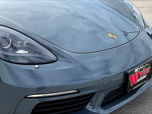 Used 2017 Porsche 718 Boxster RWD image 27