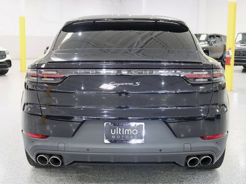 Used 2022 Porsche Cayenne S AWD/4WD image 13
