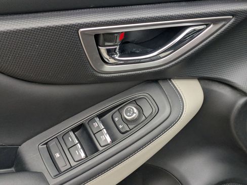 Used 2022 Subaru Forester Limited w/ Popular Package #2 image 12