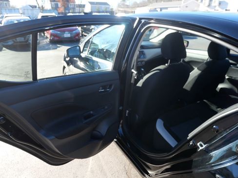 Used 2021 Nissan Versa SV image 24