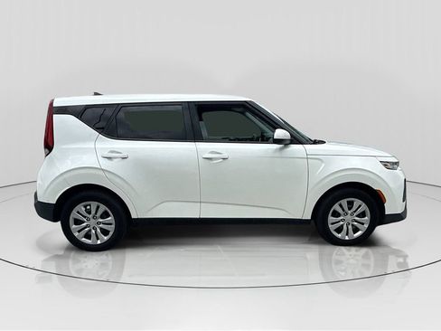 Used 2020 Kia Soul LX FWD image 8