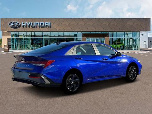 New 2026 Hyundai Elantra SEL Sport image 8