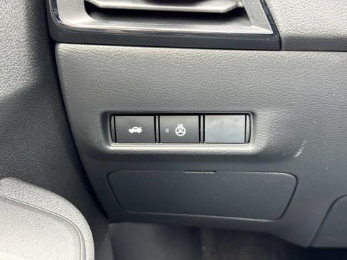 Certified 2026 Nissan Sentra SV w/ SV Convenience Package FWD image 19