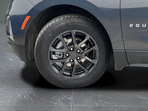Used 2023 Chevrolet Equinox LT image 34