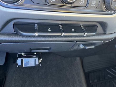 Used 2017 GMC Sierra 1500 SLE w/ SLE Value Package image 29