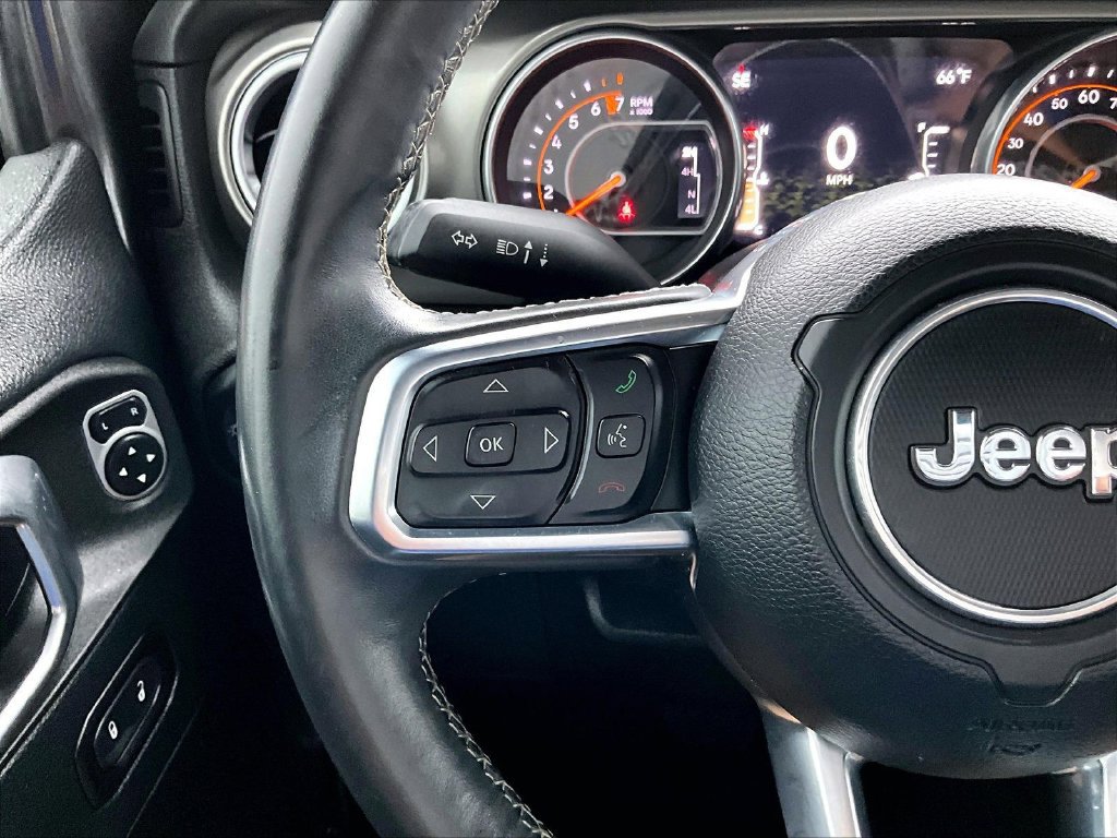 Used 2018 Jeep Wrangler Unlimited Sahara w/ Safety Group AWD/4WD image 12