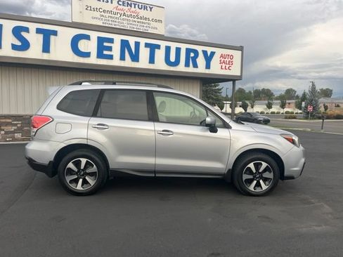 Used 2017 Subaru Forester 2.5i Premium w/ All-Weather Package AWD/4WD image 15