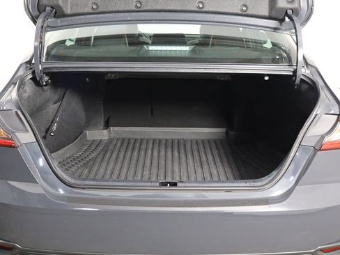 Used 2025 Toyota Camry SE w/ Convenience Package FWD image 18